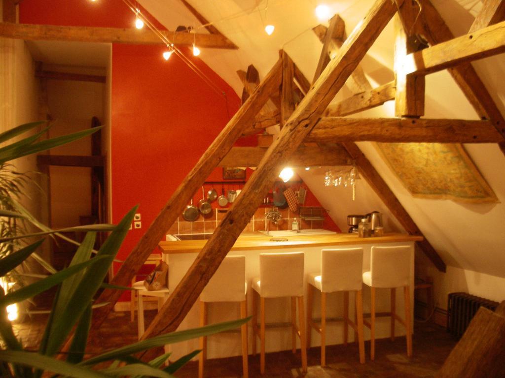 Le Refuge Des Cordeliers Apartment Laon Room photo