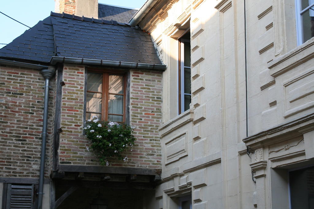 Le Refuge Des Cordeliers Apartment Laon Exterior photo